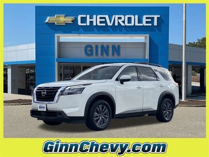 Used 2023 Nissan Pathfinder SV