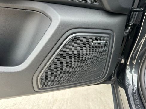 Certified 2025 Porsche Macan image 22