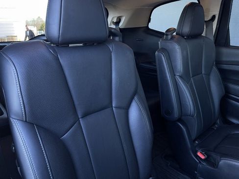 Used 2023 Subaru Ascent Limited image 29