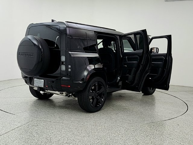 New 2026 Land Rover Defender 110 X-Dynamic SE AWD/4WD image 11