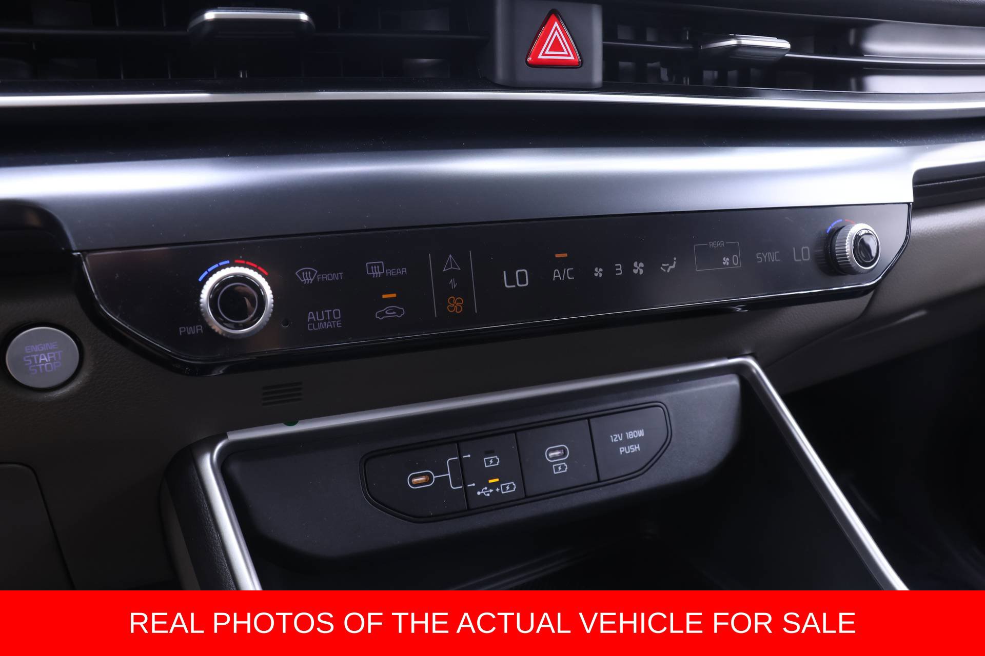 Used 2026 Kia Carnival LX FWD image 6