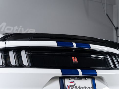 Used 2016 Ford Mustang Shelby GT350 w/ Technology Package RWD image 16