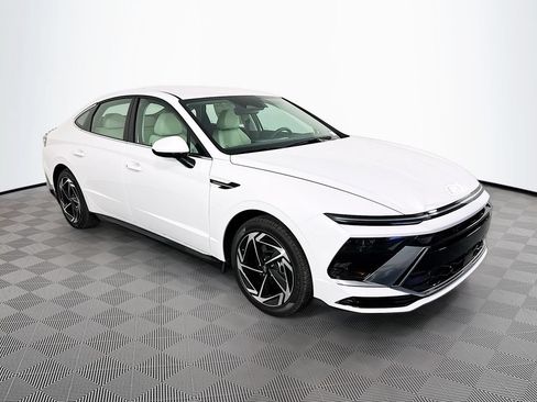 New 2026 Hyundai Sonata SEL FWD image 3