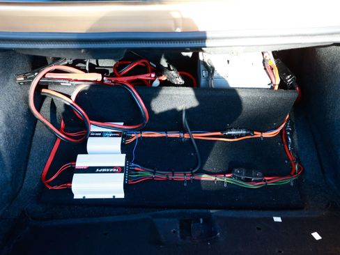 Used 2014 Dodge Challenger R/T image 11