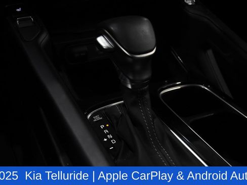 Used 2025 Kia Telluride S FWD image 27