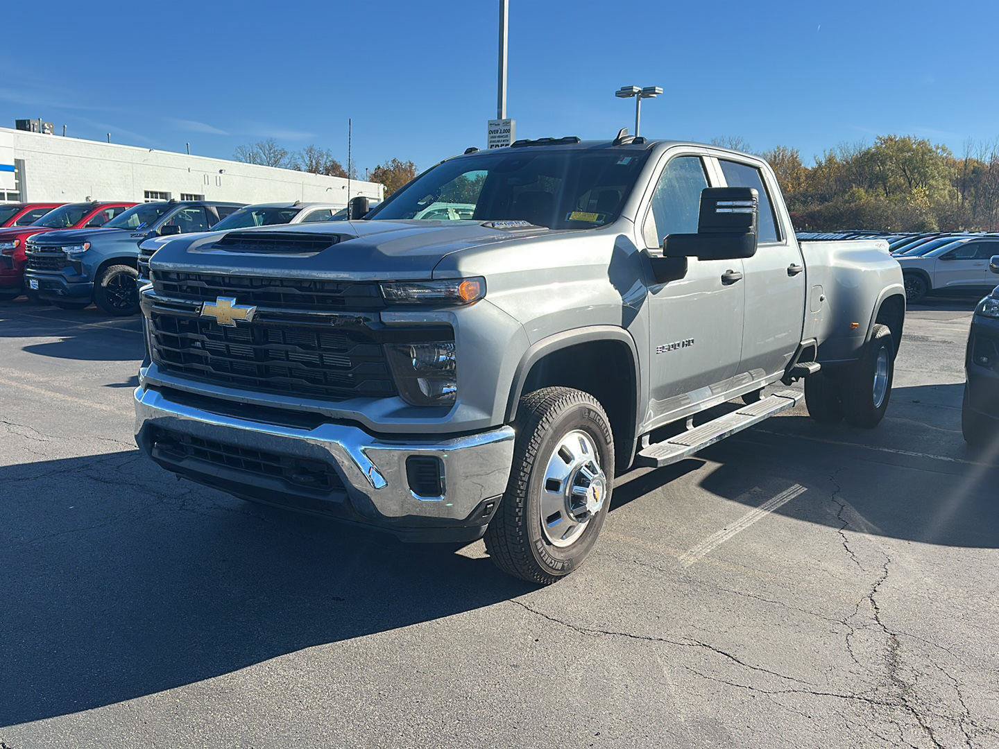 Used 2026 Chevrolet Silverado 3500 W/T AWD/4WD image 5