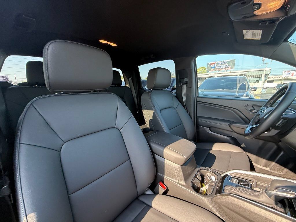 Used 2024 Chevrolet Colorado LT w/ LT Convenience Package III RWD image 23