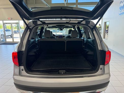 Used 2017 Honda Pilot Touring image 54