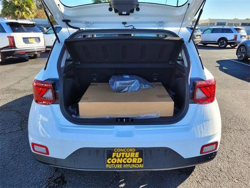 New 2026 Hyundai Venue SEL image 17