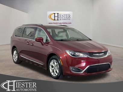 Used 2020 Chrysler Pacifica Touring-L w/ Tire & Wheel Group
