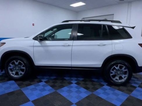 Certified 2023 Honda Passport TrailSport image 5