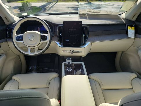 New 2026 Volvo XC90 B6 Ultra w/ Protection Package Premier AWD/4WD image 6