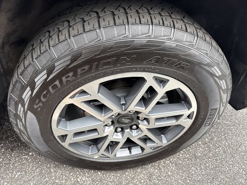 Used 2025 Ford Expedition Active AWD/4WD image 14