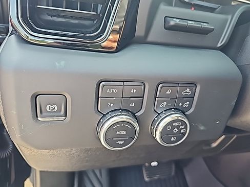 New 2025 GMC Sierra 2500 AT4X w/ AT4X AEV Edition image 23