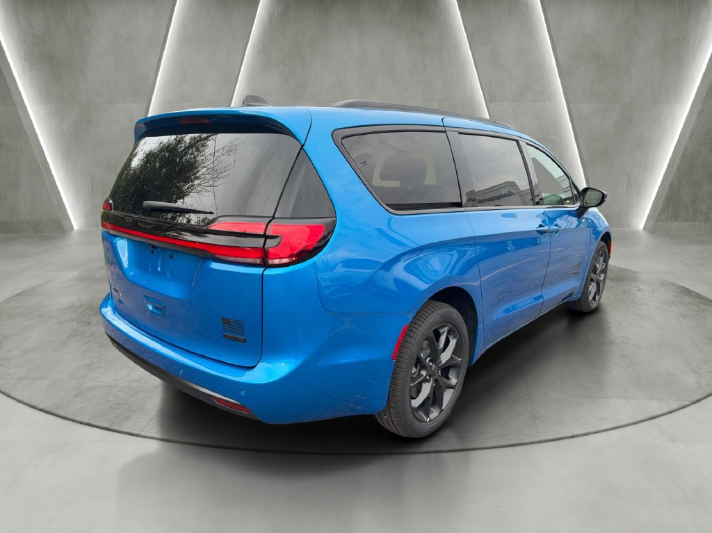 New 2027 Chrysler Pacifica Select AWD/4WD image 7
