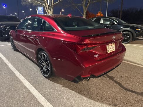 Used 2019 Toyota Avalon Touring w/ Advanced Safety Package image 6