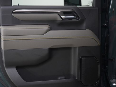 Used 2026 Chevrolet Silverado 2500 ZR2 image 20