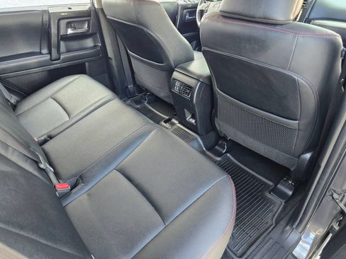 Used 2020 Toyota 4Runner TRD Off-Road Premium AWD/4WD image 27