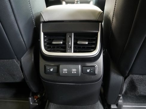 Used 2021 Subaru Outback Limited image 32