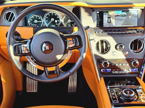 Used 2022 Rolls-Royce Cullinan image 18