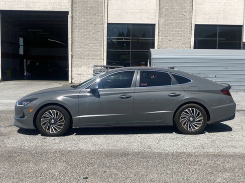 Used 2023 Hyundai Sonata SEL w/ Cargo Package FWD image 3