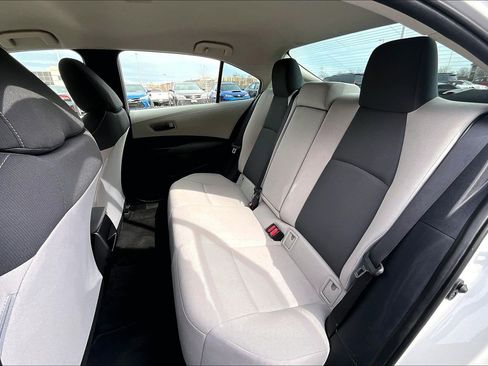 Used 2022 Toyota Corolla LE image 24