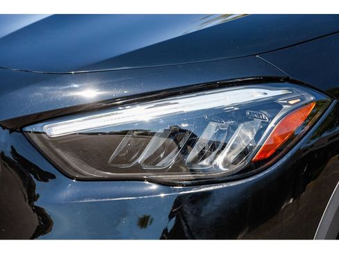 Used 2025 Mercedes-Benz GLA 250 image 7
