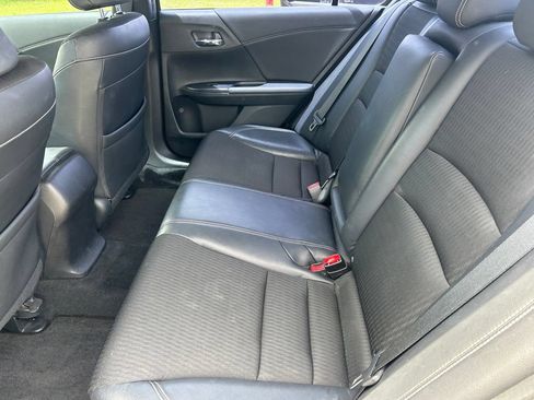 Used 2017 Honda Accord Sport image 15