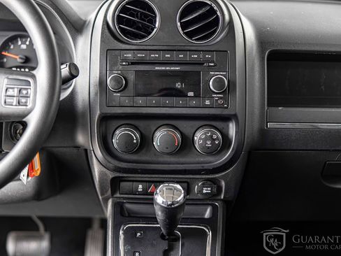 Used 2012 Jeep Patriot Sport image 32