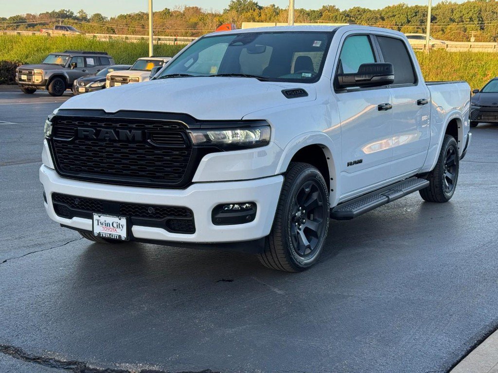 Used 2025 RAM 1500 Big Horn AWD/4WD image 9