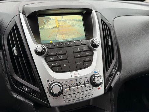 Used 2017 Chevrolet Equinox LT image 26