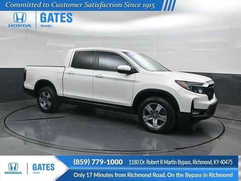 Certified 2025 Honda Ridgeline RTL image 1