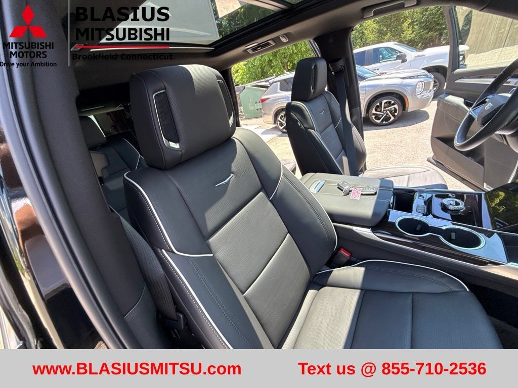 Used 2026 Cadillac Escalade Luxury AWD/4WD image 67