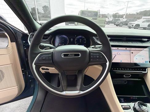 New 2026 Jeep Grand Cherokee Limited AWD/4WD image 15