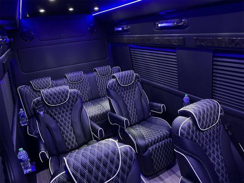 Used 2024 Mercedes-Benz Sprinter 3500 image 11