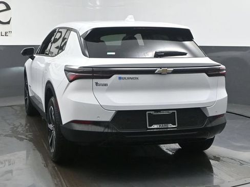 New 2026 Chevrolet Equinox EV LT FWD image 13