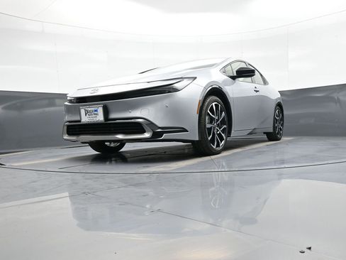 New 2026 Toyota Prius Plug-In Hybrid FWD image 26