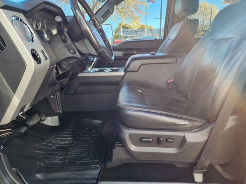 Used 2013 Ford F250 Lariat w/ Chrome Pkg image 28
