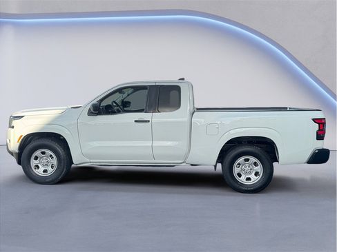 Used 2023 Nissan Frontier S image 3