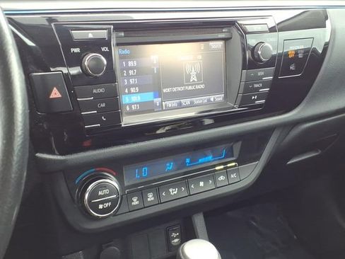 Used 2014 Toyota Corolla S FWD image 21