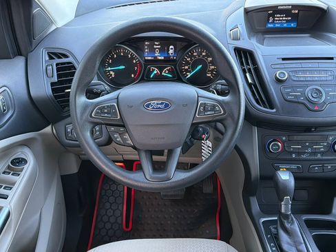 Used 2017 Ford Escape SE image 13