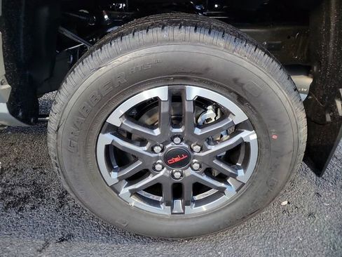 Used 2024 Toyota Tacoma TRD Sport w/ TRD Sport Premium Package AWD/4WD image 8