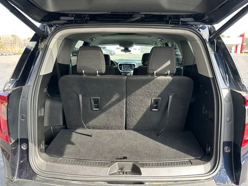 Used 2021 GMC Acadia SLE w/ Driver Convenience Package image 30