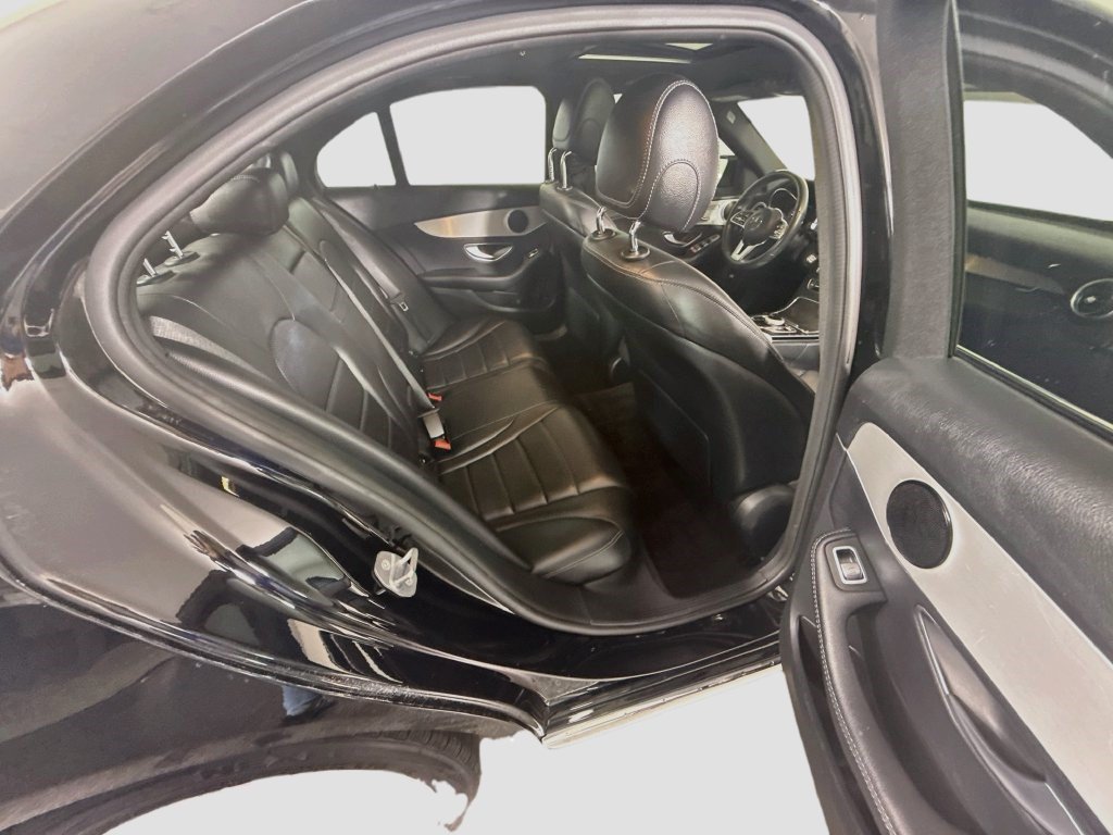 Used 2019 Mercedes-Benz C 300 Sedan image 25