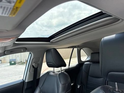 Used 2020 Toyota RAV4 XLE Premium AWD/4WD image 16