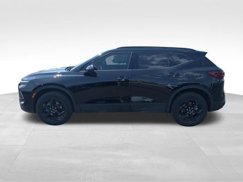 Used 2024 Chevrolet Blazer LT w/ Convenience Package AWD/4WD image 2