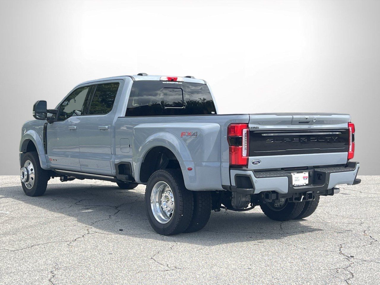 New 2026 Ford F450 Platinum w/ FX4 Off-Road Package AWD/4WD image 26