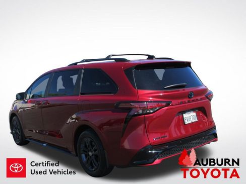 Certified 2025 Toyota Sienna XSE w/ XSE Premium Package image 6