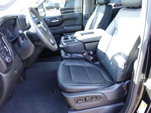 Used 2023 Chevrolet Silverado 1500 Custom image 14