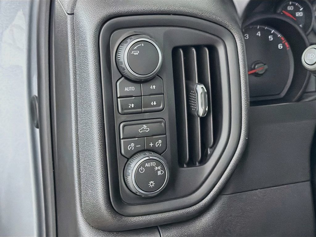 New 2026 Chevrolet Silverado 1500 Custom Trail Boss AWD/4WD image 10